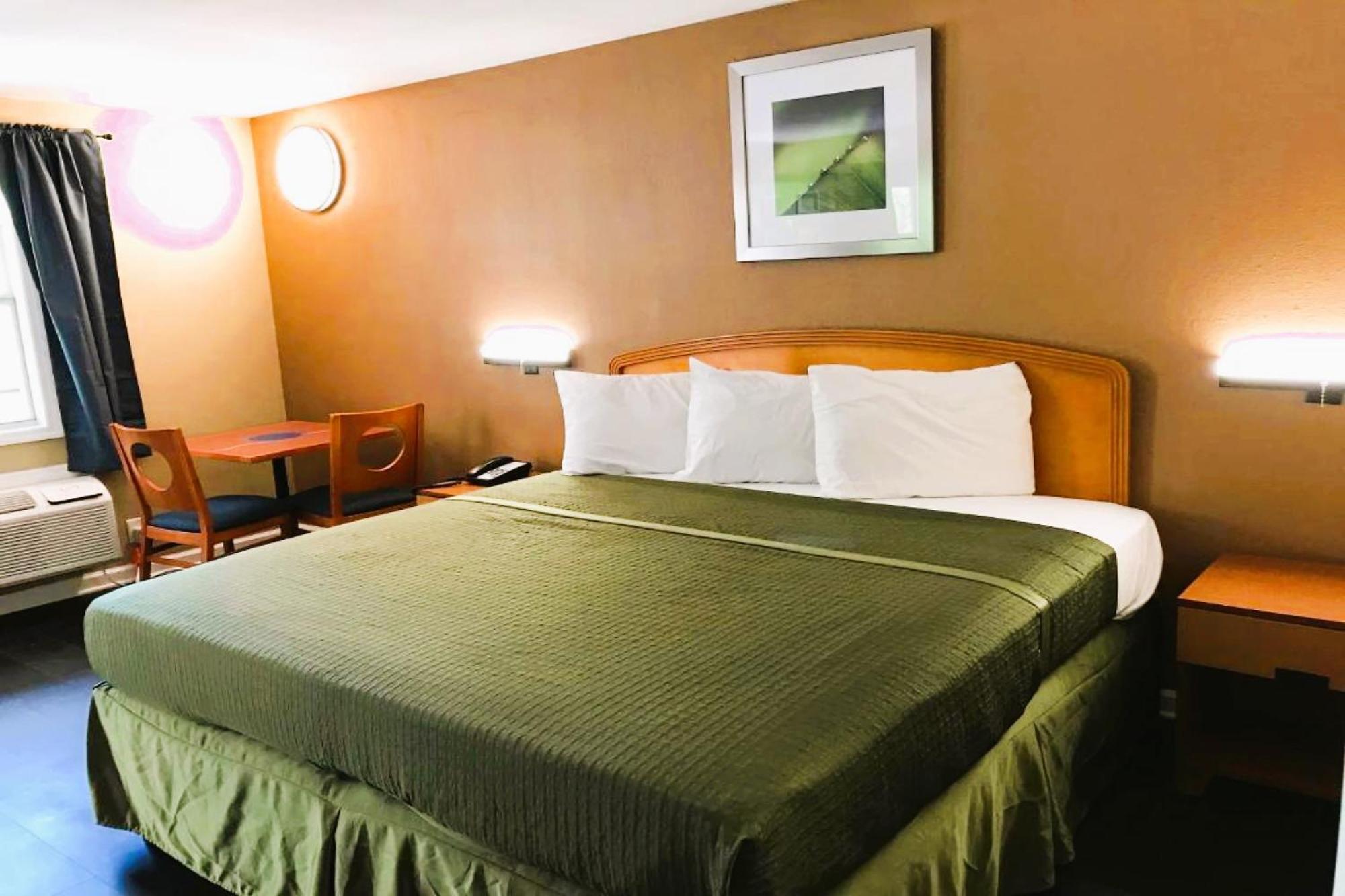Oyo Hotel Tallahassee Downtown Экстерьер фото
