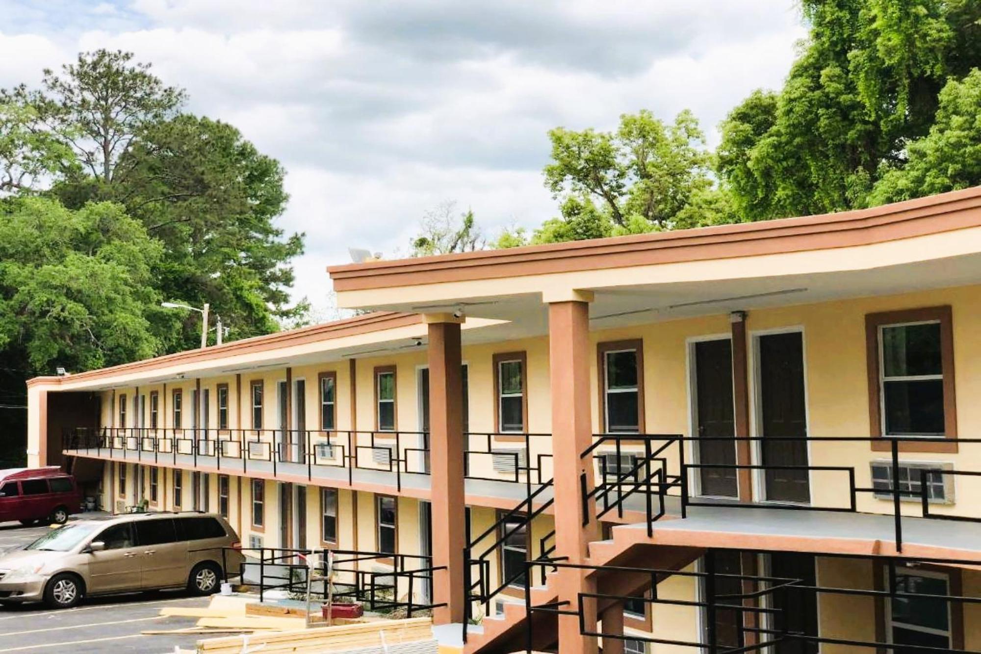 Oyo Hotel Tallahassee Downtown Экстерьер фото