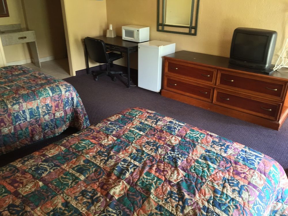 Oyo Hotel Tallahassee Downtown Экстерьер фото