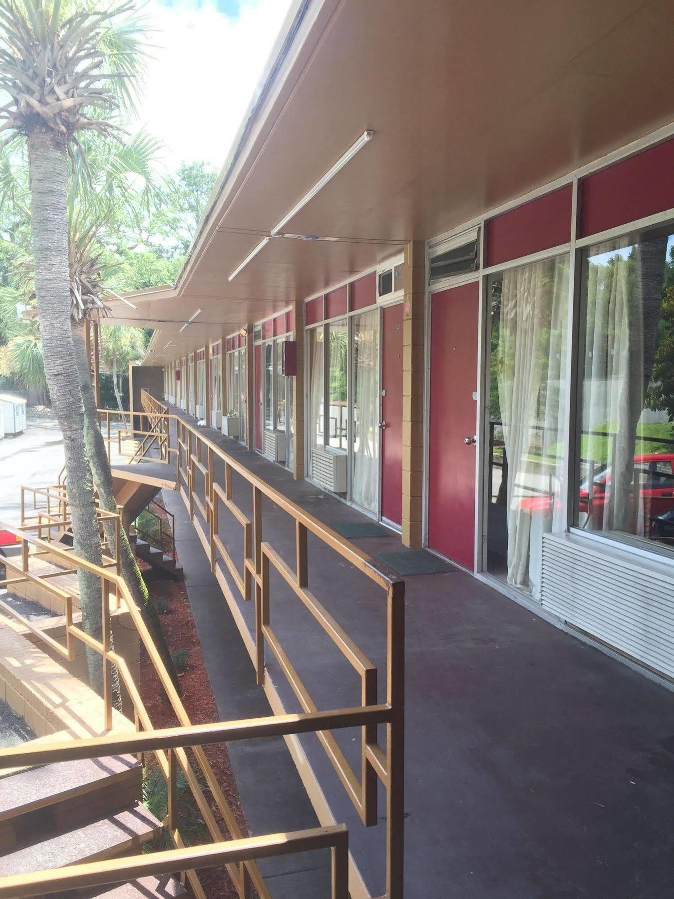Oyo Hotel Tallahassee Downtown Экстерьер фото